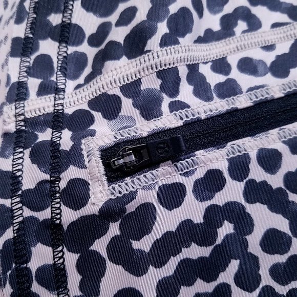 Lululemon Wunder Under Beige Polka Dot Yoga Crop Leggings Size 6 Small Pants - Picture 6 of 9